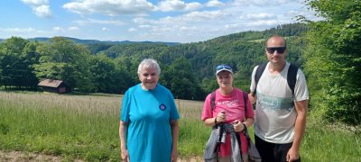 Pochod seniorov Lučatínskym chotárom