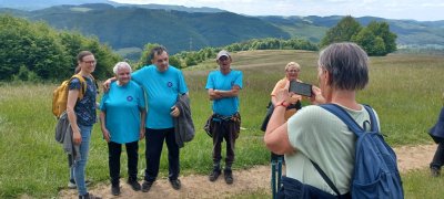 Pochod seniorov Lučatínskym chotárom