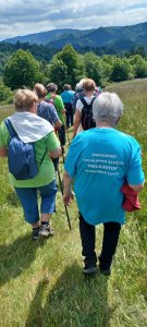 Pochod seniorov Lučatínskym chotárom