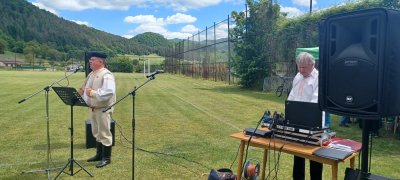 Pochod seniorov Lučatínskym chotárom