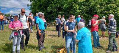 Pochod seniorov Lučatínskym chotárom